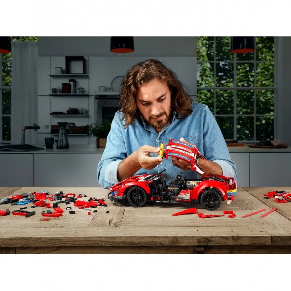 Конструктор LEGO Technic 42125 Ferrari 488 GTE &amp;quot;AF Corse #51&amp;quot; в Нижневартовске