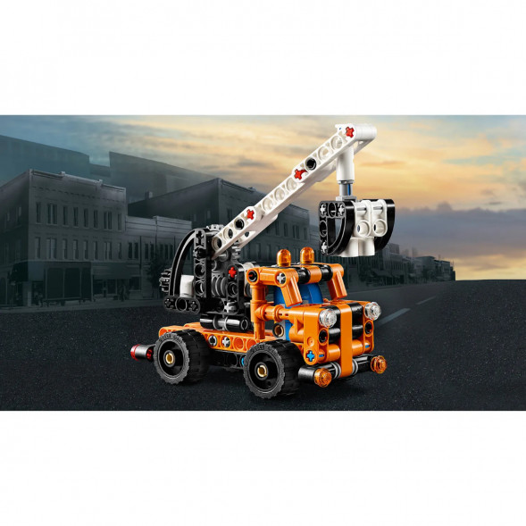 Конструктор LEGO Technic 42088 Ремонтный автокран в Нижневартовске