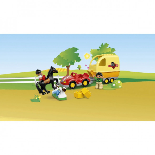 Конструктор LEGO DUPLO Town 10807 Трейлер для лошадок в Нижневартовске