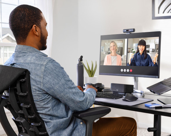 Веб-камера Logitech Brio 500, чёрный в Нижневартовске