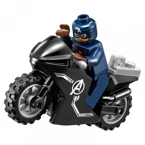 Конструктор LEGO Super Heroes 76032 Погоня на Квинджете Мстителей в Нижневартовске