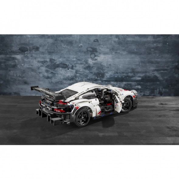 Конструктор LEGO Technic 42096 Porsche 911 RSR в Нижневартовске