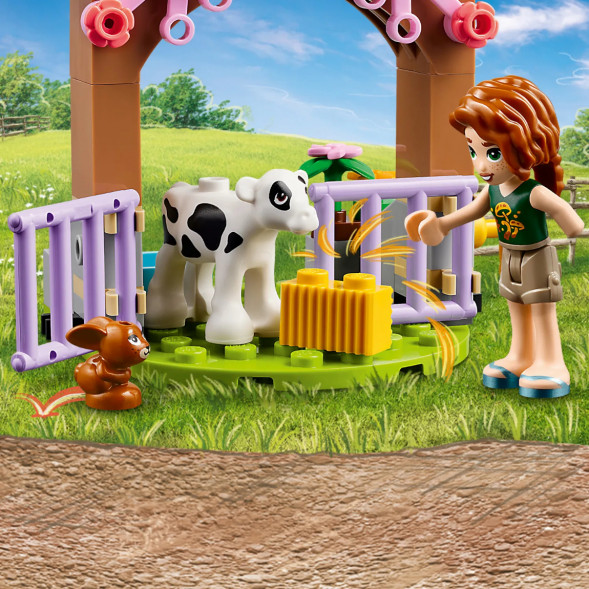 Конструктор LEGO Friends 42607 Осенний сарай для теленка в Нижневартовске