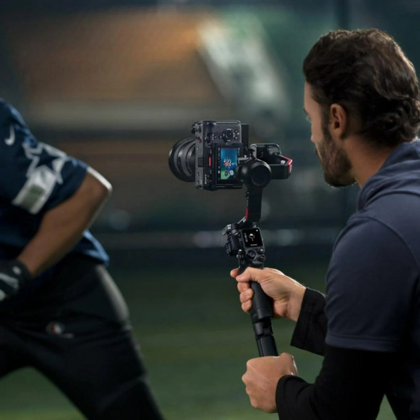 Стабилизатор DJI Ronin RS 4 Combo  в Нижневартовске