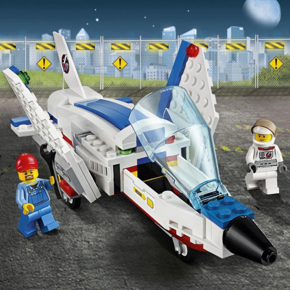 Конструктор LEGO City Space Port 60079 Транспортер для учебных самолетов в Нижневартовске