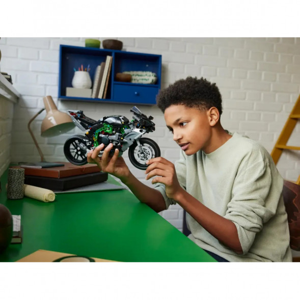 Конструктор LEGO Technic 42170 Мотоцикл Kawasaki Ninja H2R в Нижневартовске